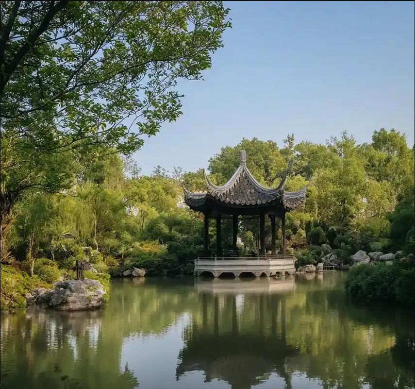 临河距离餐饮有限公司